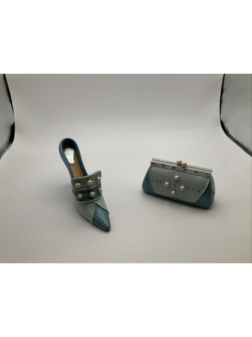 AVON “All Dressed Up” Blue Pearl Pump Shoe & Handbag Set of Two Fashion Figurine